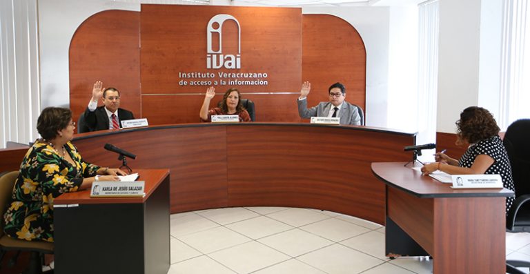 Una denuncia más contra comisionados IVAI