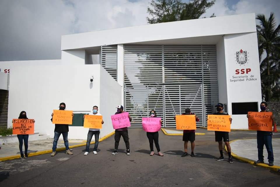 Protestan por agresiones a periodistas