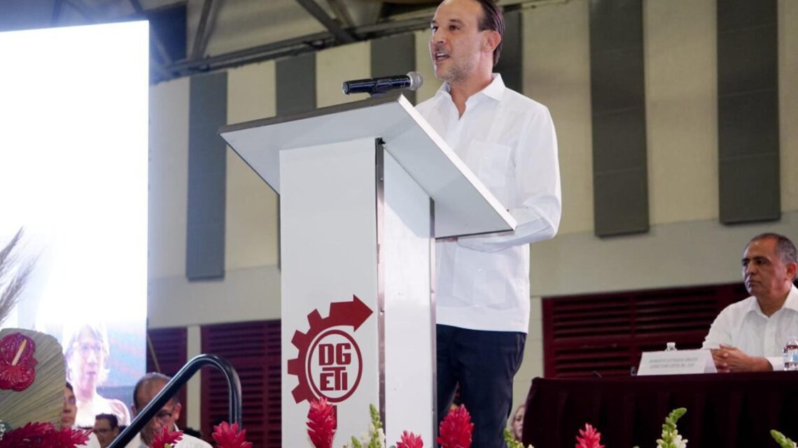 Unánue refrenda su compromiso de apoyar a los estudiantes boqueños